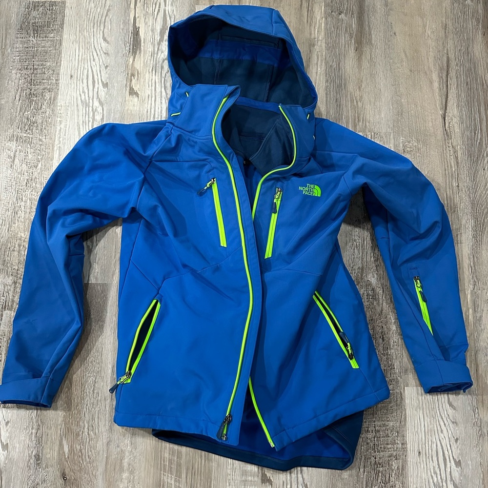 The North Face Men’s Jeppeson Navy and Royal Blue Jacket